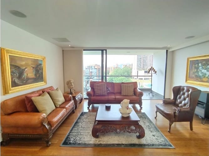 Apartamento de 3 alcobas en venta en San Lucas, Medellín, 192 m² · foto 3 de 24