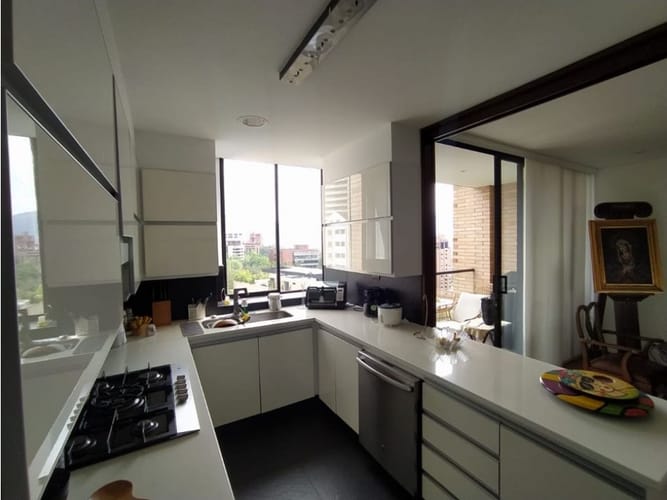 Apartamento de 3 alcobas en venta en San Lucas, Medellín, 192 m² · foto 7 de 24