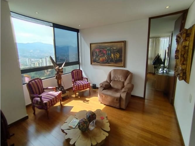 Apartamento de 3 alcobas en venta en San Lucas, Medellín, 192 m² · foto 8 de 24