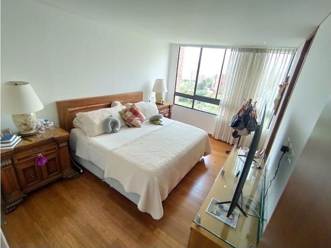 Apartamento de 3 alcobas en venta en San Lucas, Medellín, 192 m² · foto 9 de 24