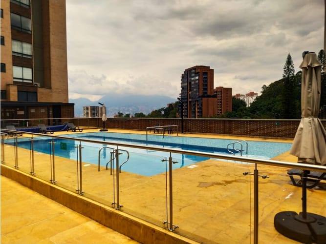 Apartamento de 3 alcobas en venta en San Lucas, Medellín, 192 m² · foto 23 de 24