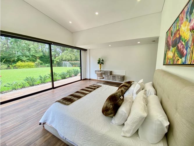 Casa de 5 alcobas en venta en Llano Grande, Rionegro, 450 m² · foto 13 de 24