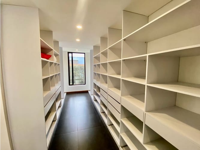 Casa de 5 alcobas en venta en Llano Grande, Rionegro, 450 m² · foto 16 de 24