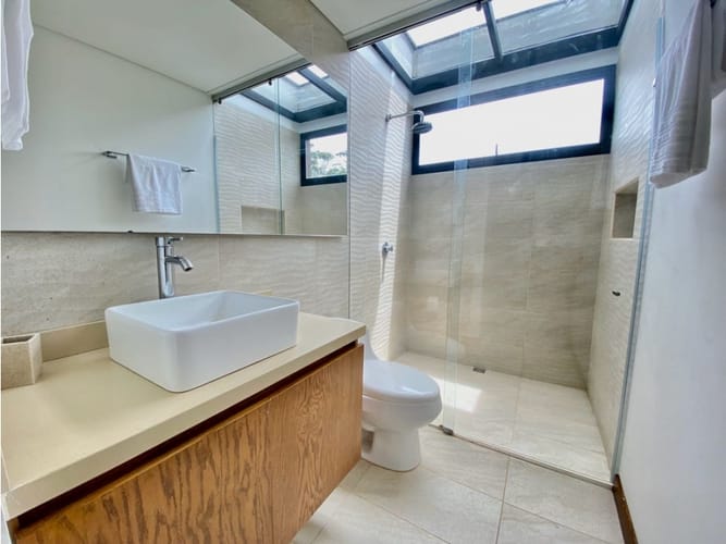 Casa de 5 alcobas en venta en Llano Grande, Rionegro, 450 m² · foto 18 de 24