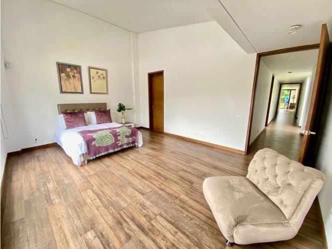 Casa de 5 alcobas en venta en Llano Grande, Rionegro, 450 m² · foto 19 de 24