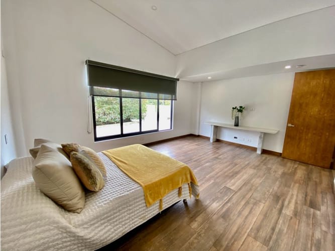 Casa de 5 alcobas en venta en Llano Grande, Rionegro, 450 m² · foto 23 de 24