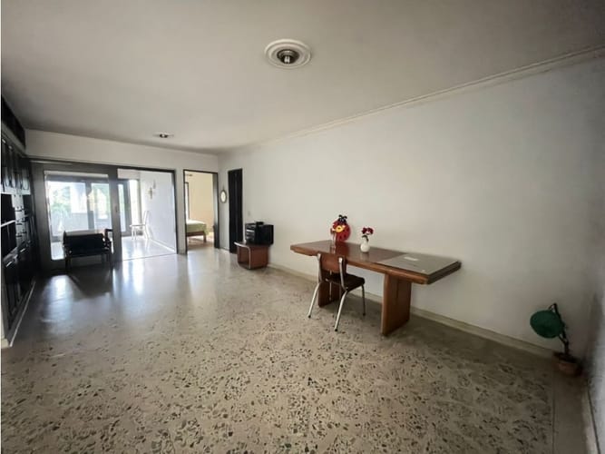 Casa de 5 alcobas en venta en El Poblado, Medellín, 600 m² · foto 2 de 15