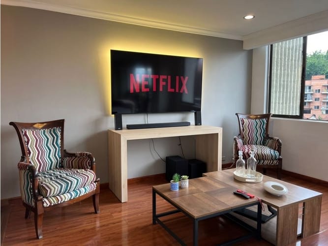 Apartamento de 4 alcobas en venta en La Florida, Medellín, 212 m² · foto 4 de 24