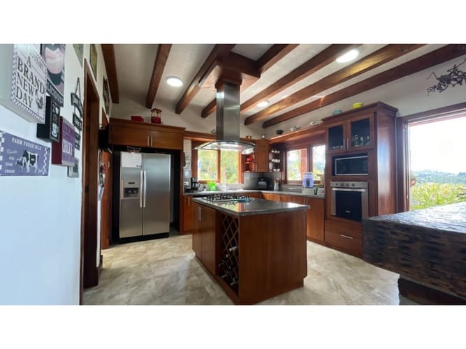 Casa de 3 alcobas en venta en Escobero, Medellín, 600 m² · foto 3 de 24