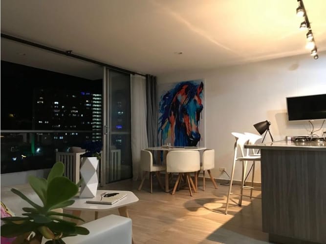 Apartamento de 1 alcoba en arriendo en Asomadera No.2, Medellín, 69 m² · foto 3 de 14