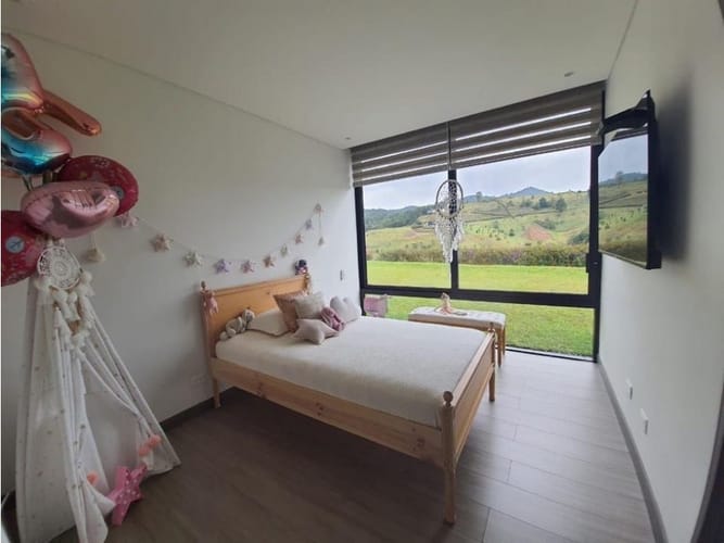 Casa de 3 alcobas en venta en El Retiro, 260 m² · foto 10 de 12