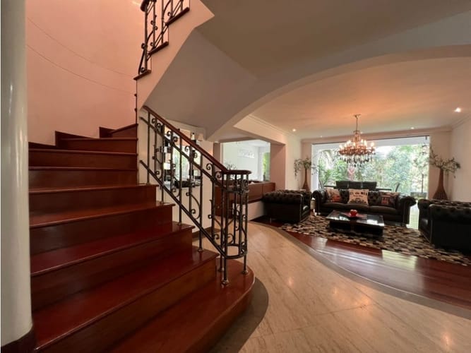 Casa de 4 alcobas en arriendo en El Poblado, Rionegro, 520 m² · foto 3 de 24