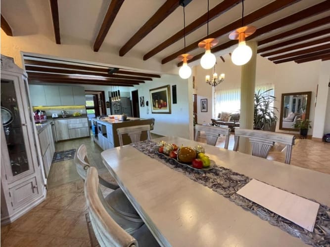 Casa de 4 alcobas en venta en Llano Grande, Rionegro, 550 m² · foto 4 de 24