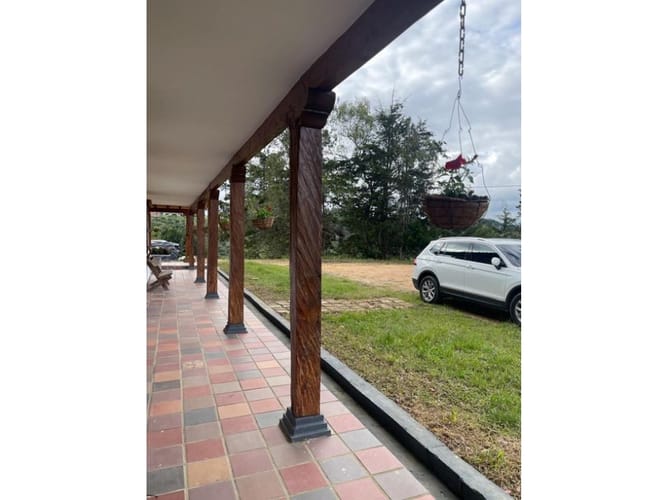 Casa de 5 alcobas en venta en Belen Sur, Rionegro, 380 m² · foto 6 de 13