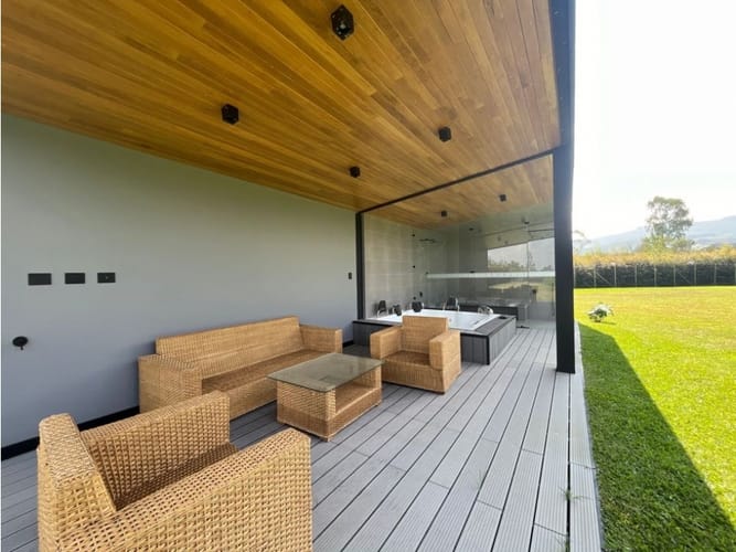 Casa de 3 alcobas en venta en Llano Grande, Rionegro, 576 m² · foto 11 de 13
