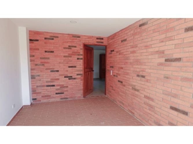 Casa de 3 alcobas en venta en La Ceja, 128 m² · foto 2 de 15