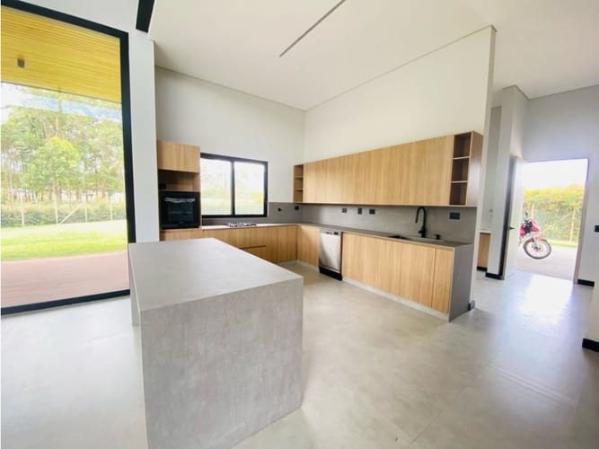 Casa de 3 alcobas en venta en Llano Grande, Rionegro, 424 m² · foto 7 de 24