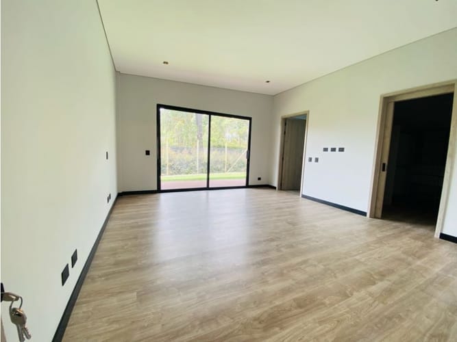 Casa de 3 alcobas en venta en Llano Grande, Rionegro, 424 m² · foto 17 de 24