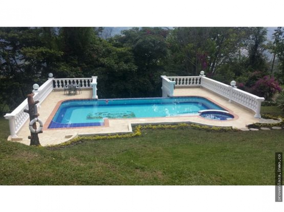 Casa de 6 alcobas en venta en Simon Bolivar Sb (Centro), Copacabana, 950 m² · foto 3 de 16