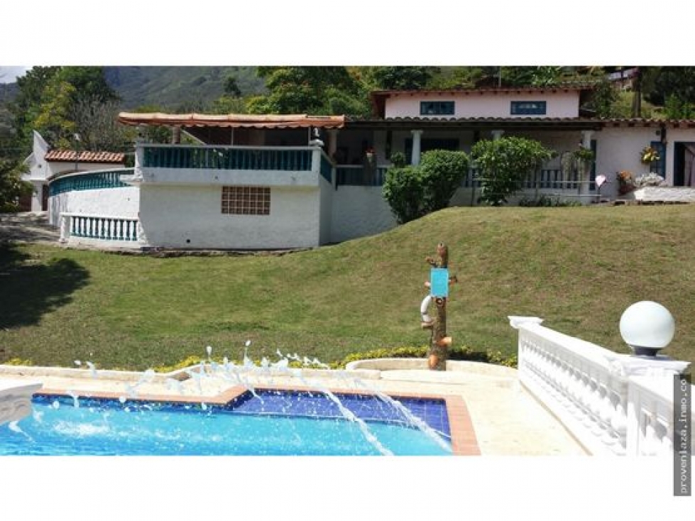 Casa de 6 alcobas en venta en Simon Bolivar Sb (Centro), Copacabana, 950 m² · foto 4 de 16
