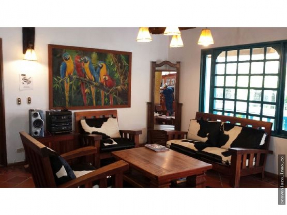 Casa de 6 alcobas en venta en Simon Bolivar Sb (Centro), Copacabana, 950 m² · foto 7 de 16