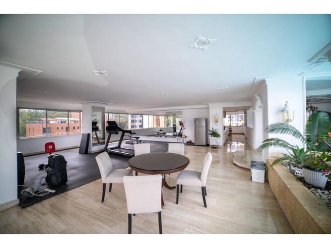 Apartamento de 6 alcobas en venta en Los Balsos, Medellín, 870 m² · foto 7 de 24