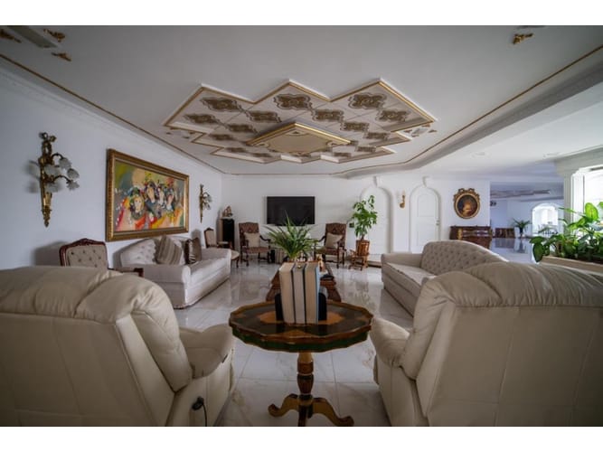 Apartamento de 6 alcobas en venta en Los Balsos, Medellín, 870 m² · foto 14 de 24