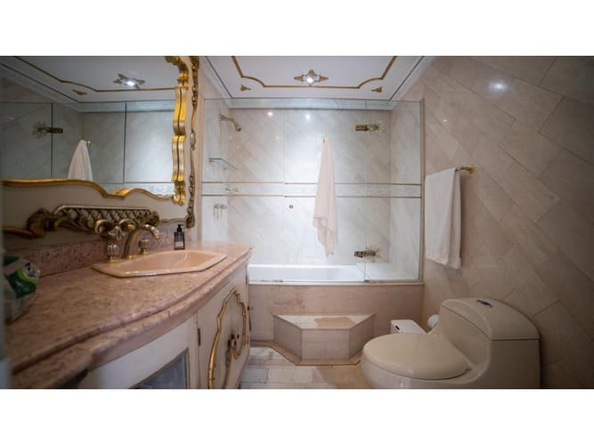 Apartamento de 6 alcobas en venta en Los Balsos, Medellín, 870 m² · foto 19 de 24