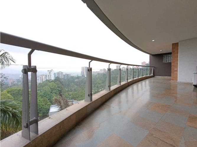 Apartamento de 4 alcobas en venta en San Lucas, Medellín, 400 m² · foto 10 de 24