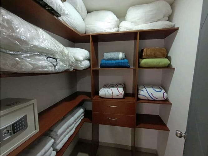 Apartamento de 4 alcobas en venta en San Lucas, Medellín, 400 m² · foto 23 de 24