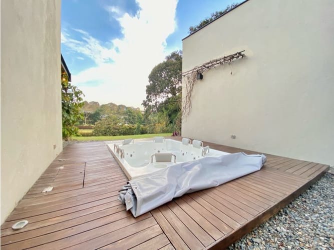 Casa de 4 alcobas en venta en Llano Grande, Rionegro, 360 m² · foto 3 de 24