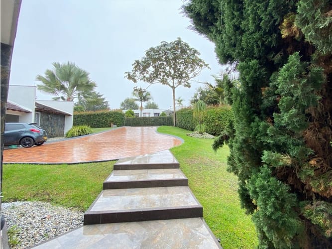 Casa de 3 alcobas en venta en Llano Grande, Rionegro, 384 m² · foto 4 de 24