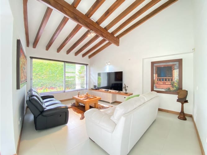 Casa de 3 alcobas en venta en Llano Grande, Rionegro, 384 m² · foto 8 de 24