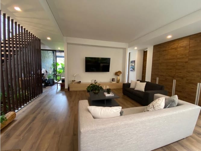 Casa de 3 alcobas en venta en Las Palmas, Medellín, 400 m² · foto 7 de 16