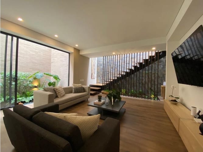 Casa de 3 alcobas en venta en Las Palmas, Medellín, 400 m² · foto 8 de 16