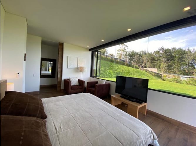 Casa de 3 alcobas en venta en Las Palmas, Medellín, 400 m² · foto 9 de 16