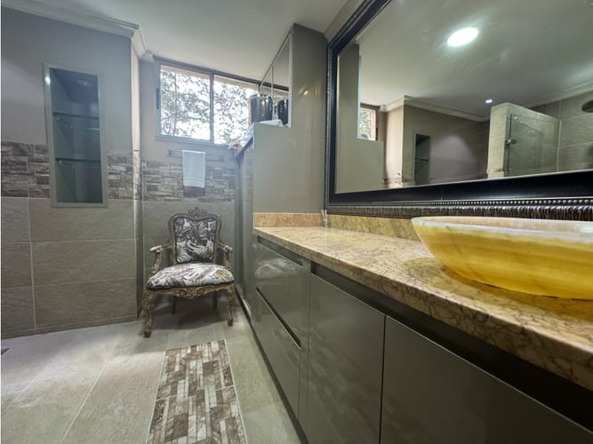 Apartamento de 3 alcobas en venta en Los Balsos, Medellín, 186 m² · foto 8 de 24