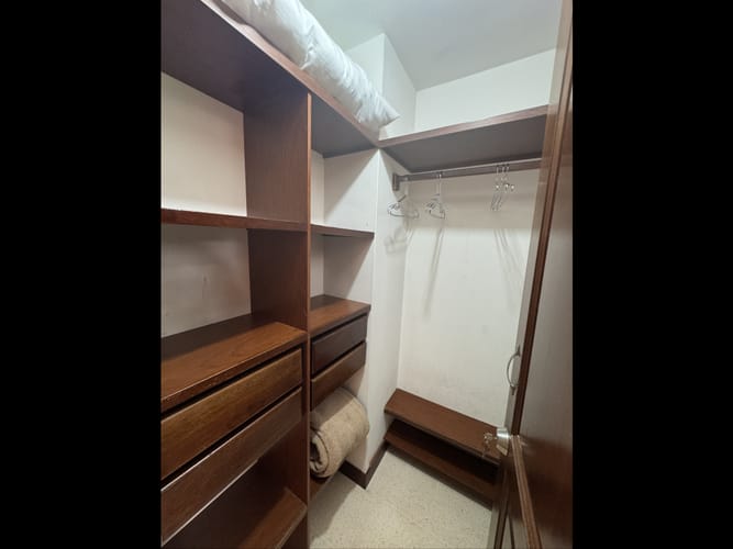 Apartamento de 3 alcobas en venta en Los Balsos, Medellín, 186 m² · foto 13 de 24