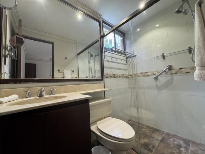 Apartamento de 3 alcobas en venta en Los Balsos, Medellín, 186 m² · foto 18 de 24
