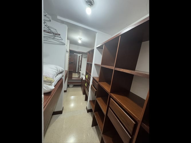 Apartamento de 3 alcobas en venta en Los Balsos, Medellín, 186 m² · foto 20 de 24