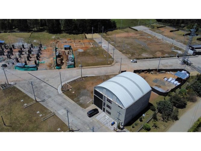 Bodega en venta en San Nicolas, La Ceja, 462 m² · foto 2 de 4