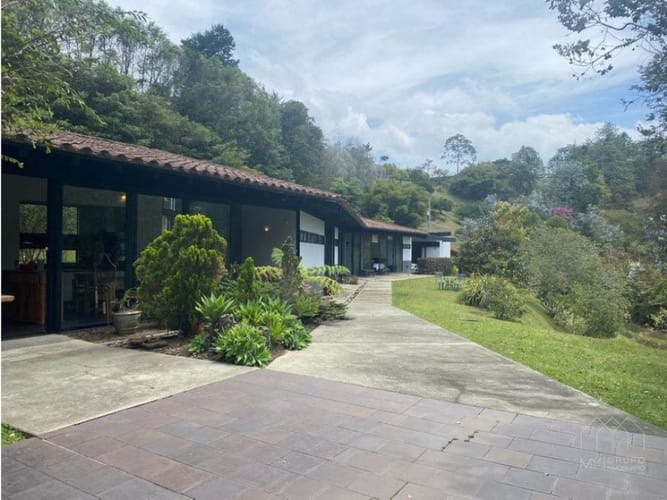 Casa de 4 alcobas en venta en El Retiro, 400 m² · foto 3 de 18