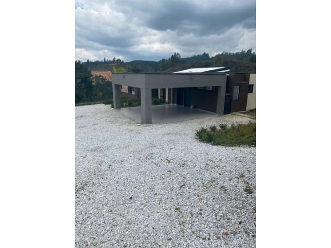 Casa de 4 alcobas en venta en El Retiro, 400 m² · foto 16 de 18