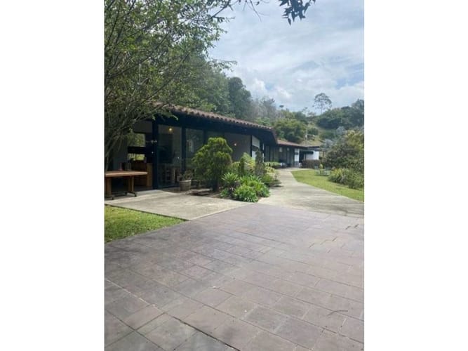 Casa de 4 alcobas en venta en El Retiro, 400 m² · foto 18 de 18