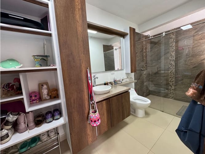Casa de 4 alcobas en venta en Santa Elena, El Retiro, 252 m² · foto 12 de 20