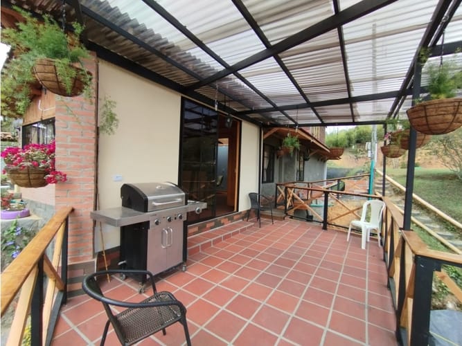 Casa de 6 alcobas en venta en El Zango, Guarne, 300 m² · foto 20 de 24
