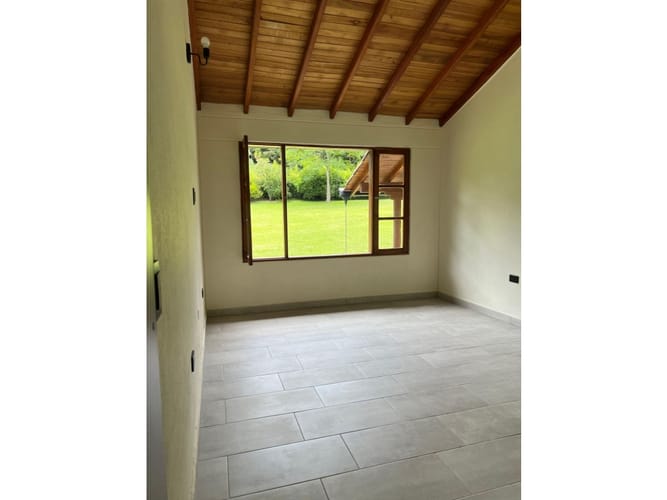 Casa de 4 alcobas en venta en El Tambo, La Ceja, 290 m² · foto 13 de 18