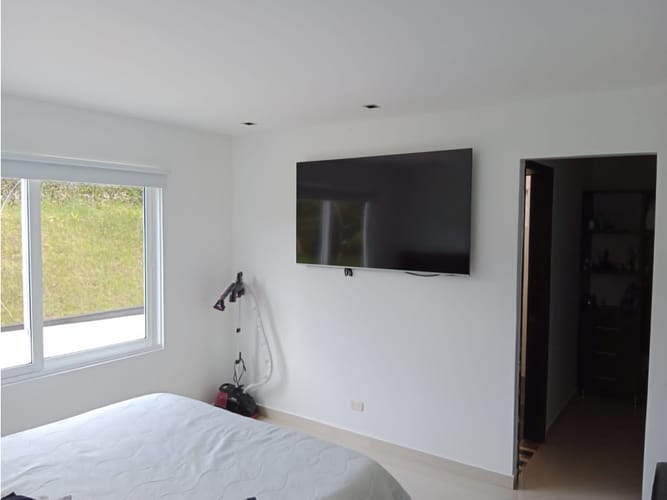 Casa de 6 alcobas en venta en La Milagrosa, La Ceja, 300 m² · foto 7 de 24