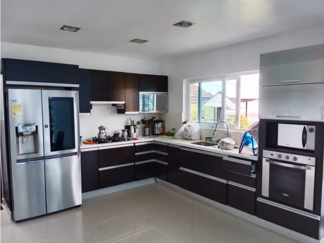 Casa de 6 alcobas en venta en La Milagrosa, La Ceja, 300 m² · foto 13 de 24