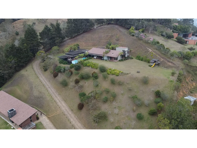 Casa de 4 alcobas en venta en El Tablazo, Rionegro, 1000 m² · foto 18 de 19